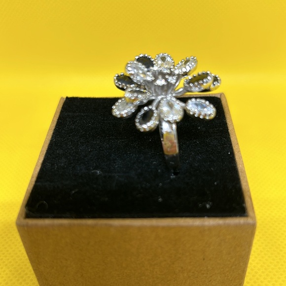 Ring - Picture 5 of 10